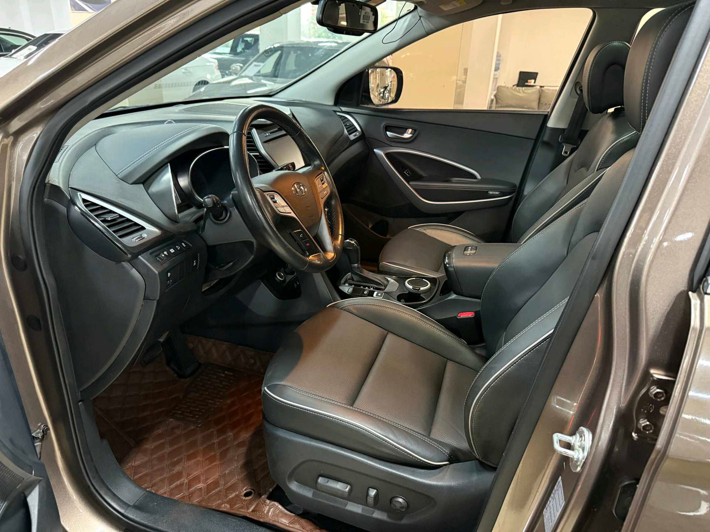 新胜达 现代 2017 2.0T 四驱 智能型 7座 自动