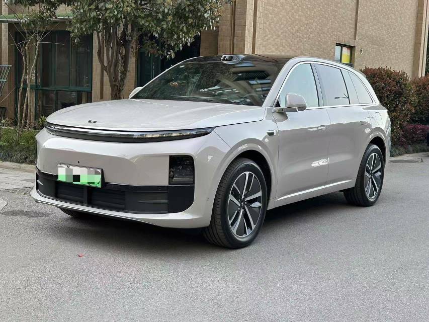 لي أوتو 2024 إل 6 ماكس أوتو