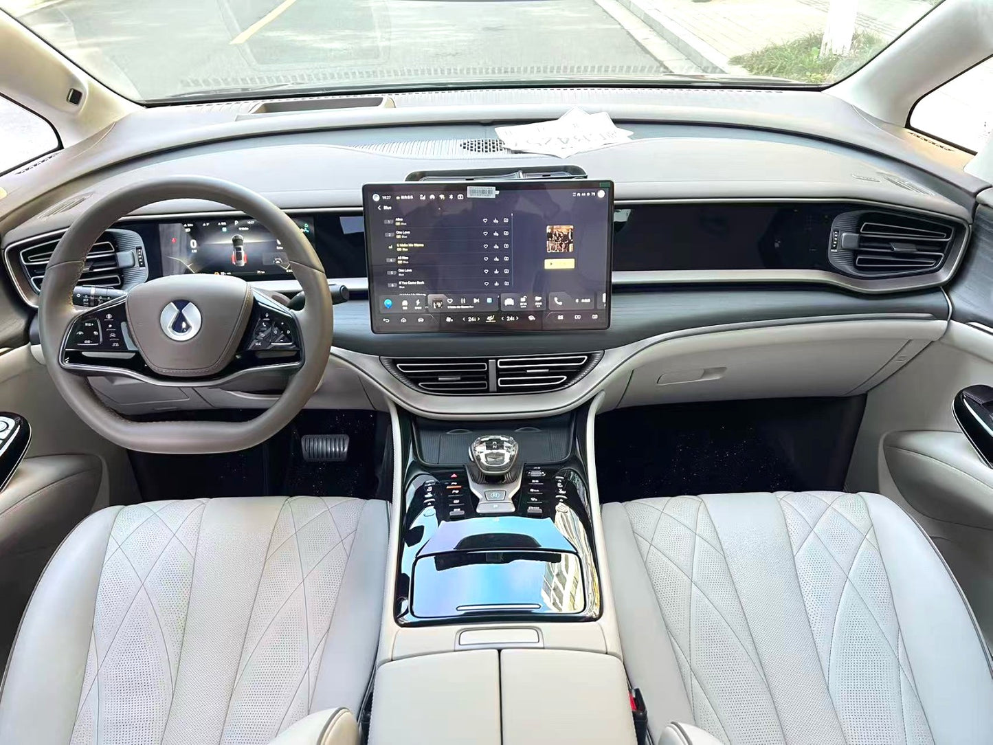 Denza 2022 Denza D9 EV 600 4WD Flagship Type Auto