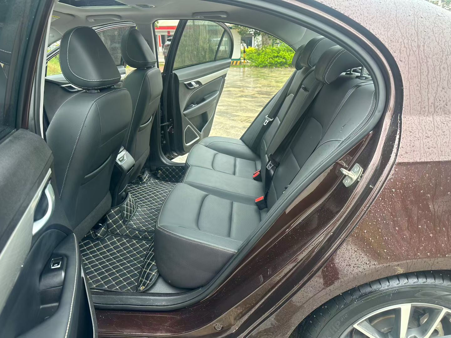 Geely 2020 Emgrand - Sedan 1.5 Luxury Type Manual